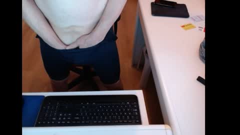 Snapshot of dutchpornking2 chatting on April 28, 6:29 am dutchpornking2 online show from April 28, 6:29 am