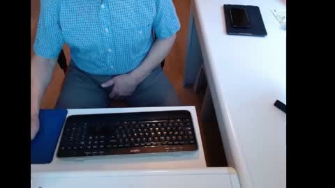 Snapshot of dutchpornking2 chatting on May 9, 6:29 am dutchpornking2 online show from May 9, 6:29 am