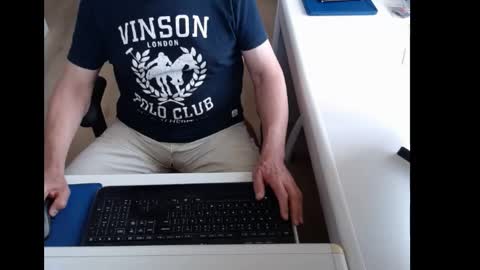 Snapshot of dutchpornking2 chatting on June 1, 8:16 am dutchpornking2 online show from June 1, 8:16 am