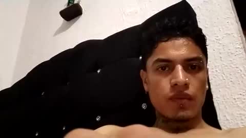 Snapshot of duvanarleyy chatting on September 25, 1:20 am duvanarleyy online show from September 25, 1:20 am