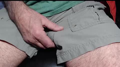 Snapshot of dvd4554 chatting on February 10, 1:01 pm gooodcam online show from February 10, 1:01 pm