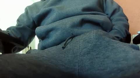 dweav240 online show from February 20, 6:13 pm