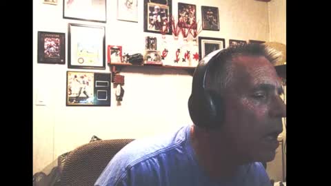 Snapshot of dwinmontana chatting on October 10, 4:33 am dwinmontana online show from October 10, 4:33 am