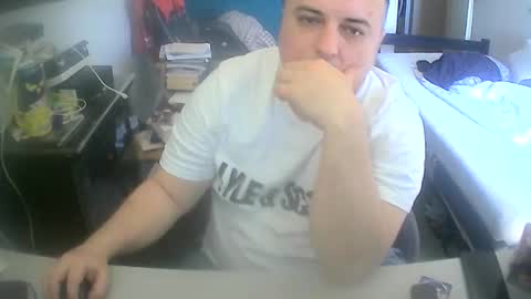 Snapshot of dwizziz chatting on May 27, 11:40 am Ivan online show from May 27, 11:40 am
