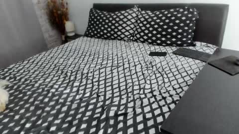 Dyanne online show from September 18, 3:47 pm