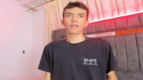 Snapshot of dylan_2005 chatting on October 7, 11:40 am Dylan online show from October 7, 11:40 am