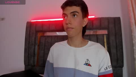 Snapshot of dylan_2005 chatting on November 8, 11:32 am Dylan online show from November 8, 11:32 am