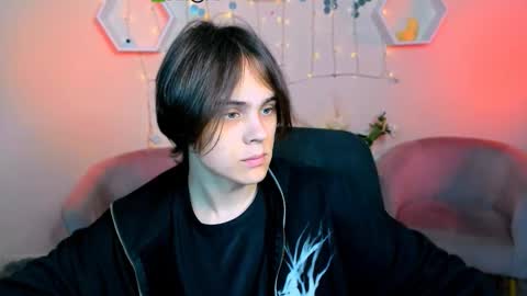 dylan_bold online show from November 15, 9:50 am