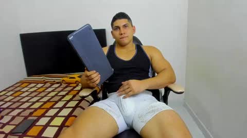 Snapshot of dylan_brook chatting on May 27, 2:25 pm Dylan online show from May 27, 2:25 pm