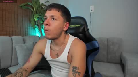 Snapshot of dylan_coleman1 chatting on February 14, 5:59 am dylan_coleman1 online show from February 14, 5:59 am