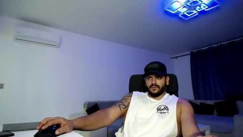 Snapshot of dylan_dom_ chatting on September 25, 8:01 pm Dylan Dom online show from September 25, 8:01 pm