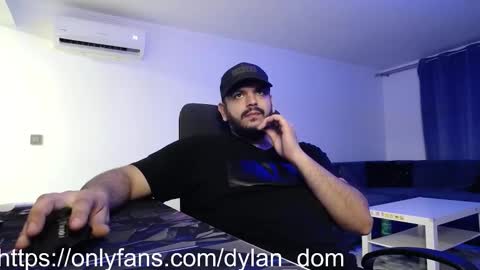 Snapshot of dylan_dom_ chatting on March 10, 8:58 pm Dylan Dom online show from March 10, 8:58 pm