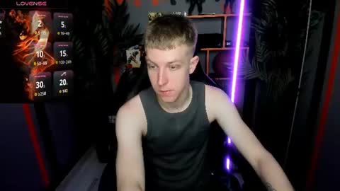 Snapshot of dylan_norton chatting on June 16, 10:40 am Dylan online show from June 16, 10:40 am