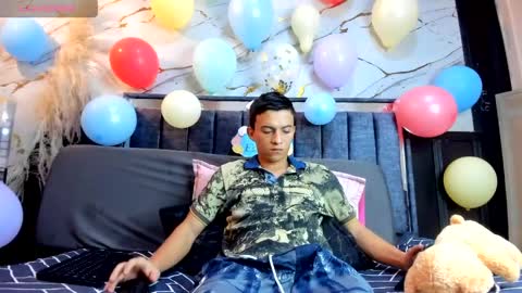 Snapshot of dylan_scott20 chatting on March 29, 12:16 pm dylan_scott20 online show from March 29, 12:16 pm