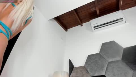 Snapshot of dylan_turner_ chatting on September 29, 9:19 pm dylan_turner_ online show from September 29, 9:19 pm