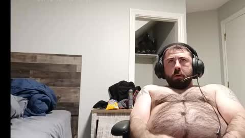 Snapshot of dylanb1991 chatting on April 28, 11:21 pm BiGuy91 online show from April 28, 11:21 pm