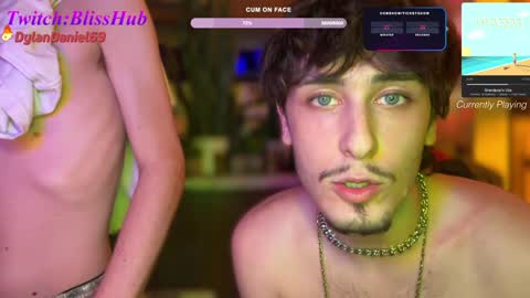 Snapshot of dylandaniel69 chatting on December 16, 11:50 pm Dylan Daniel 7.8 online show from December 16, 11:50 pm