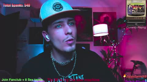 Snapshot of dylandaniel69 chatting on January 30, 12:29 am Dylan Daniel 7.8 online show from January 30, 12:29 am