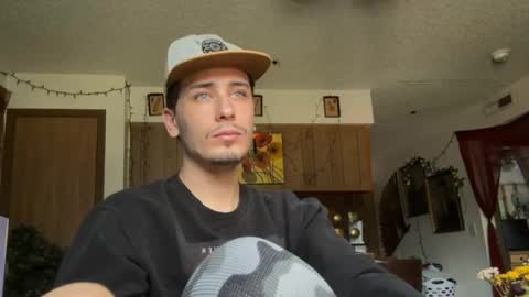 Snapshot of dylandaniel69 chatting on September 9, 7:02 pm Dylan Daniel 7.8 online show from September 9, 7:02 pm