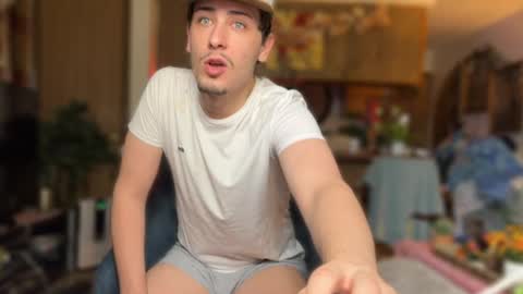 Snapshot of dylandaniel69 chatting on October 13, 7:36 pm Dylan Daniel 7.8 online show from October 13, 7:36 pm