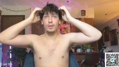 Snapshot of dylandaniel69 chatting on November 2, 7:38 pm Dylan Daniel 7.8 online show from November 2, 7:38 pm