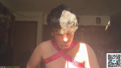 Snapshot of dylandaniel69 chatting on November 5, 5:13 pm Dylan Daniel 7.8 online show from November 5, 5:13 pm