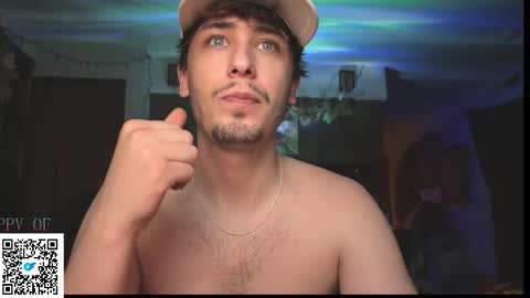 Snapshot of dylandaniel69 chatting on November 7, 9:09 am Dylan Daniel 7.8 online show from November 7, 9:09 am