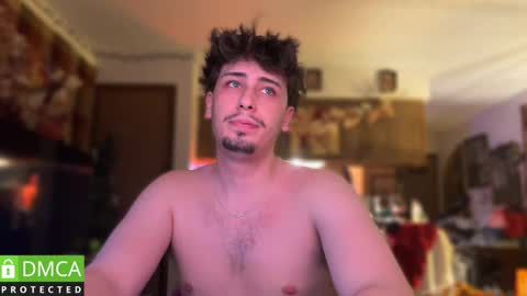 Snapshot of dylandaniel69 chatting on December 14, 12:05 am Dylan Daniel 7.8 online show from December 14, 12:05 am