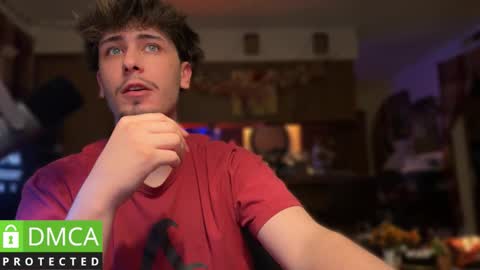 Snapshot of dylandaniel69 chatting on December 16, 2:05 am Dylan Daniel 7.8 online show from December 16, 2:05 am