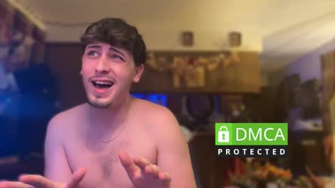 Snapshot of dylandaniel69 chatting on December 17, 1:00 am Dylan Daniel 7.8 online show from December 17, 1:00 am