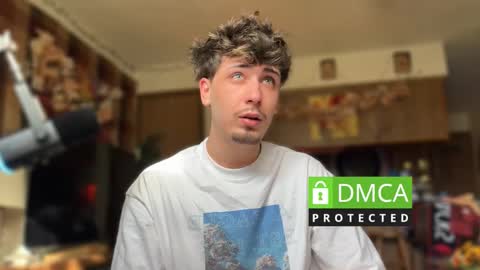 Snapshot of dylandaniel69 chatting on December 20, 8:27 pm Dylan Daniel 7.8 online show from December 20, 8:27 pm