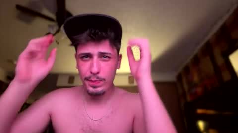 Snapshot of dylandaniel69 chatting on March 24, 1:54 am Dylan Daniel 7.8 online show from March 24, 1:54 am