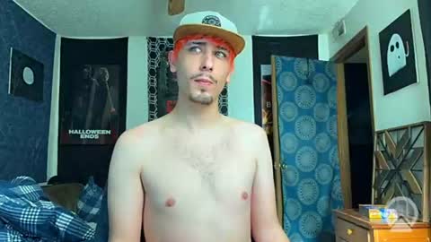 Snapshot of dylandaniel69 chatting on July 26, 10:38 pm Dylan Daniel 7.8 online show from July 26, 10:38 pm