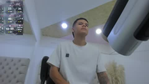 Snapshot of dylanroyce_ chatting on May 9, 12:54 pm dylanroyce_ online show from May 9, 12:54 pm
