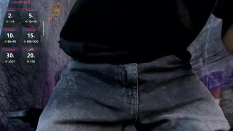 Snapshot of dylanroyce_ chatting on May 22, 1:39 pm dylanroyce_ online show from May 22, 1:39 pm