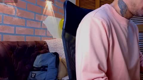 D Y L A N online show from March 25, 2:17 am