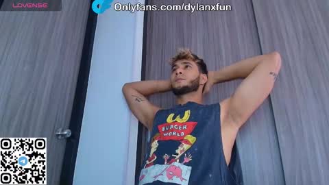 Snapshot of dylanxfun chatting on November 4, 8:08 pm dylanxfun online show from November 4, 8:08 pm