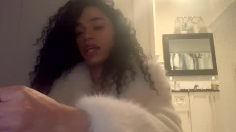 Snapshot of dynasty313 chatting on January 20, 11:10 pm Dynasty online show from January 20, 11:10 pm