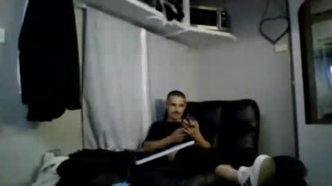 dzznutzz9 online show from July 8, 9:03 am