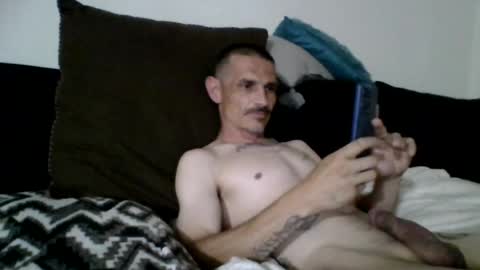 dzznutzz9 online show from August 3, 3:38 am