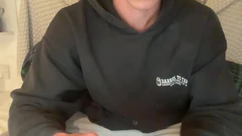 Snapshot of e534563 chatting on September 18, 8:22 pm e534563 online show from September 18, 8:22 pm