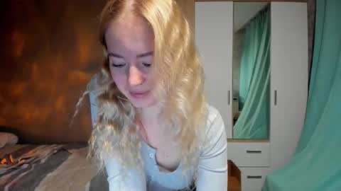 fansly - yourbestbaby online show from January 17, 4:17 am