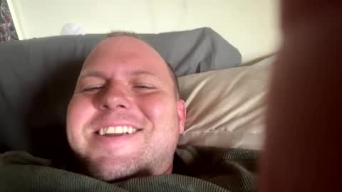 Snapshot of eaglebabyyy chatting on October 17, 6:32 pm eaglebabyyy online show from October 17, 6:32 pm