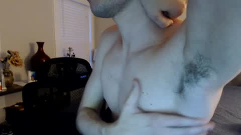 Snapshot of ealexk chatting on August 4, 12:47 am Alex online show from August 4, 12:47 am