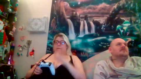 eandr6446 online show from December 14, 9:36 am