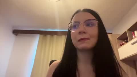 Nora online show from June 20, 3:26 pm