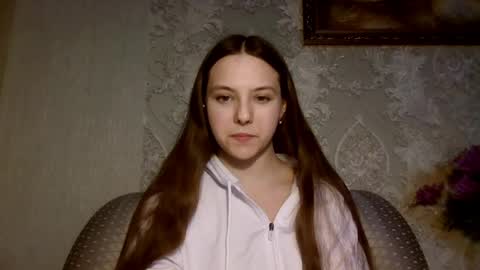 Yuni online show from April 16, 3:02 pm