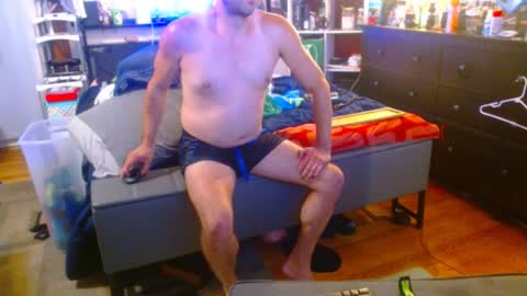 Snapshot of eastbayboy57 chatting on June 12, 5:17 am eastbayboy57 online show from June 12, 5:17 am