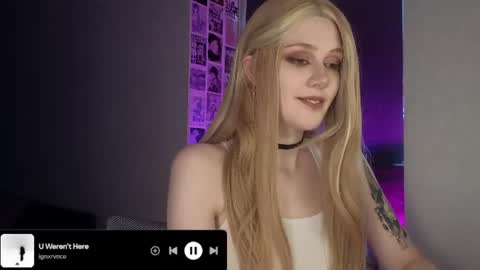 Snapshot of easy_izzy chatting on July 24, 3:43 pm Madame online show from July 24, 3:43 pm