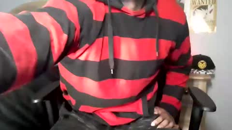 TWITTER   INSTAGRAM    easybreezy20   ONLINE 1230 AM TO 7AM online show from November 3, 5:52 am